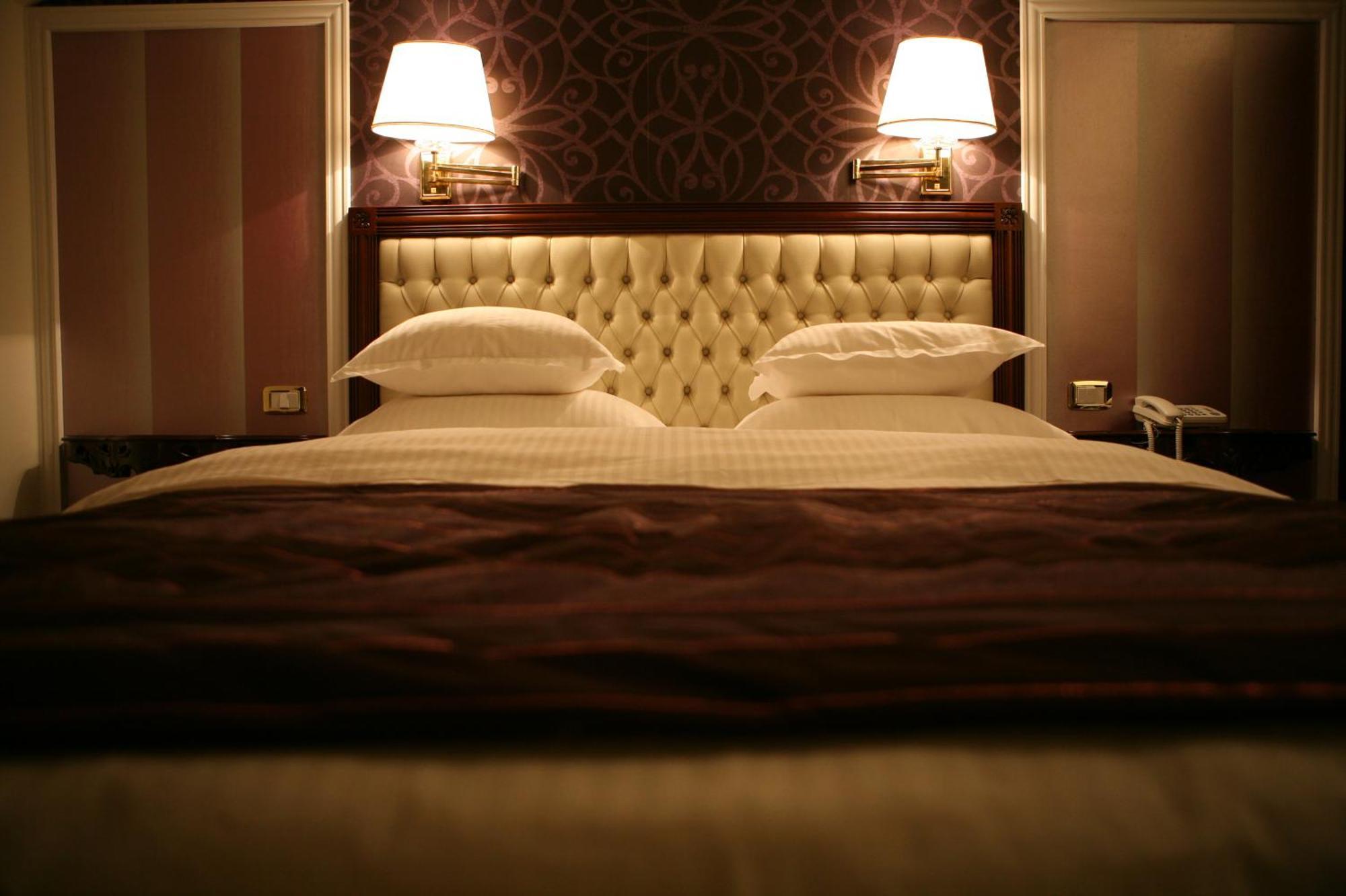 Hotel Villa Viktorija Баня Лука Екстериор снимка