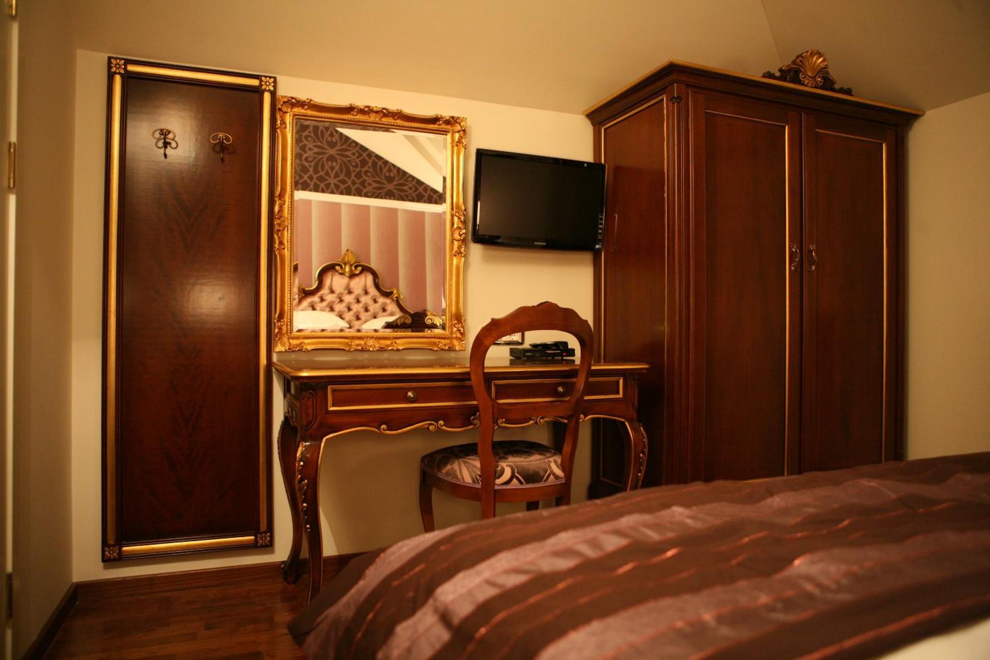 Hotel Villa Viktorija Баня Лука Екстериор снимка