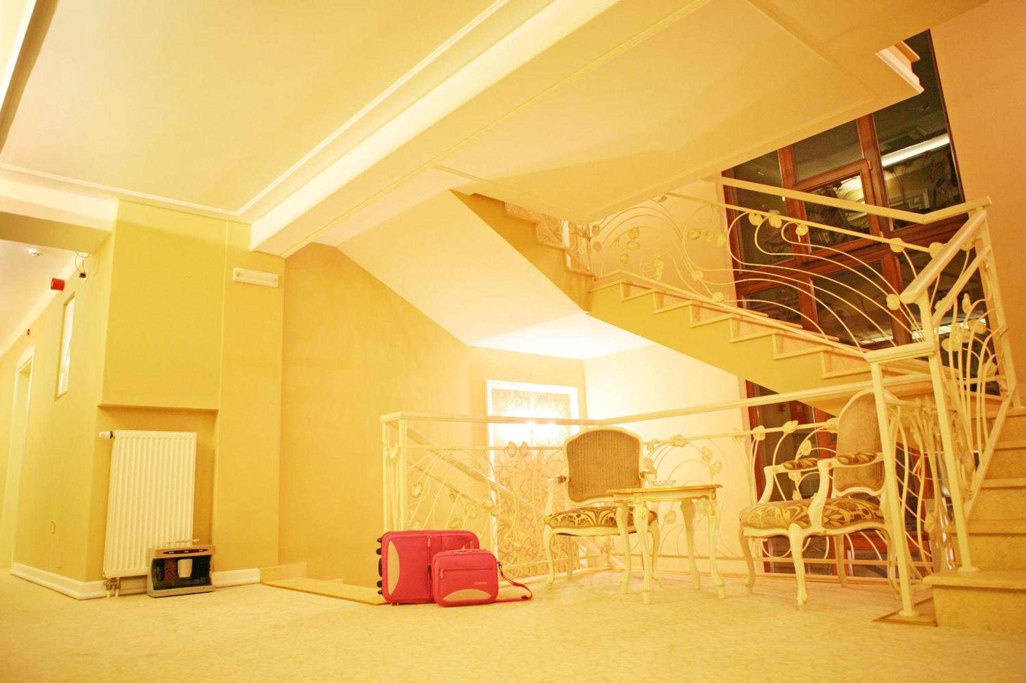 Hotel Villa Viktorija Баня Лука Екстериор снимка