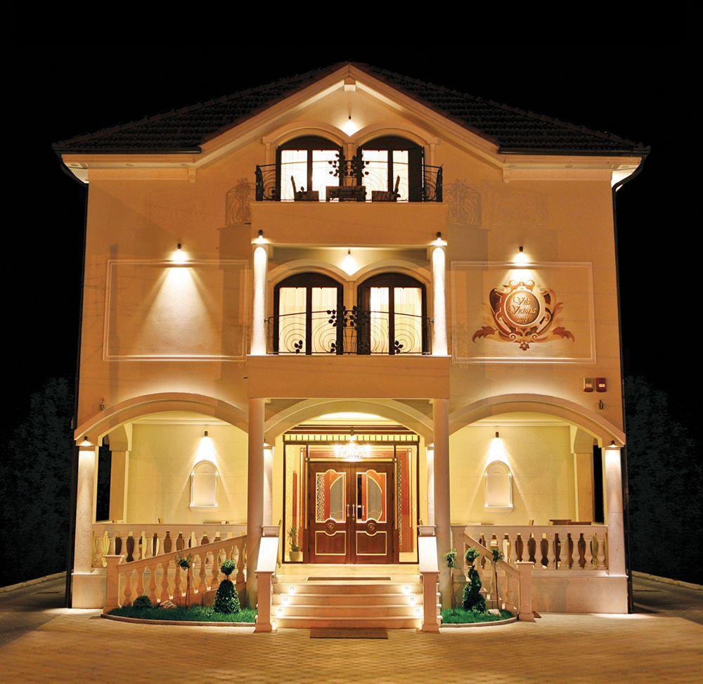 Hotel Villa Viktorija Баня Лука Екстериор снимка